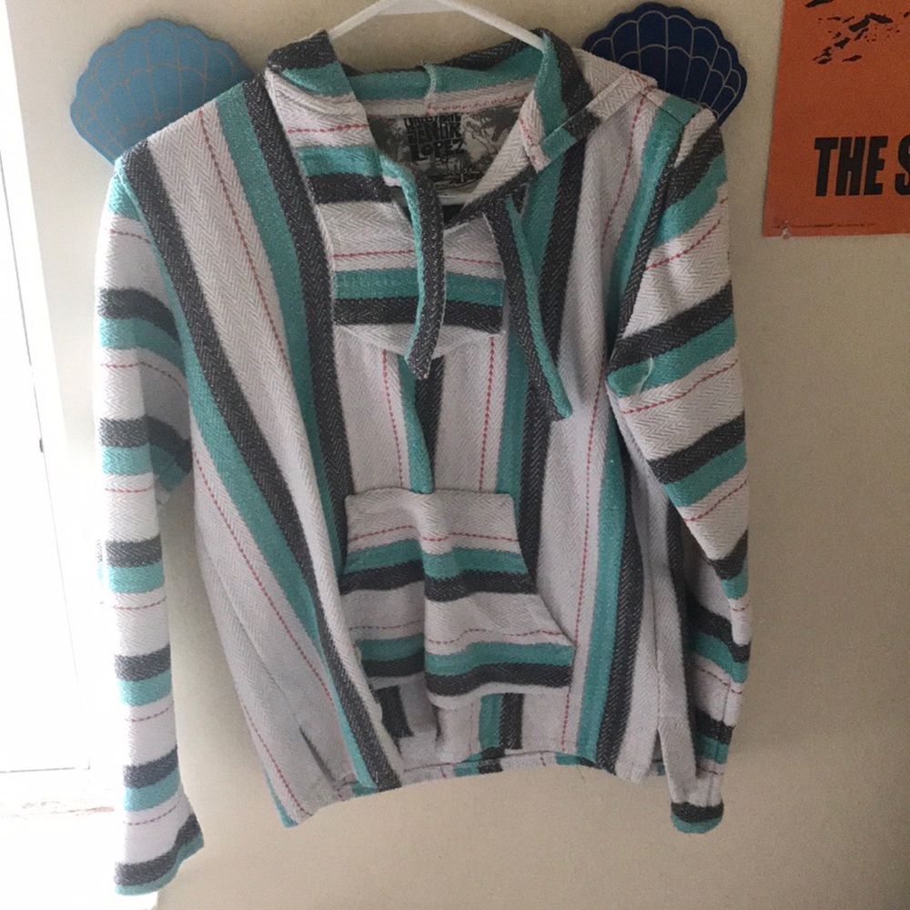 Womens small Baja